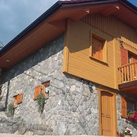 Vikendica Vineyard Stopar