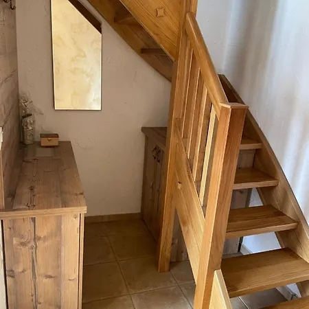 Vineyard Stopar * Straza